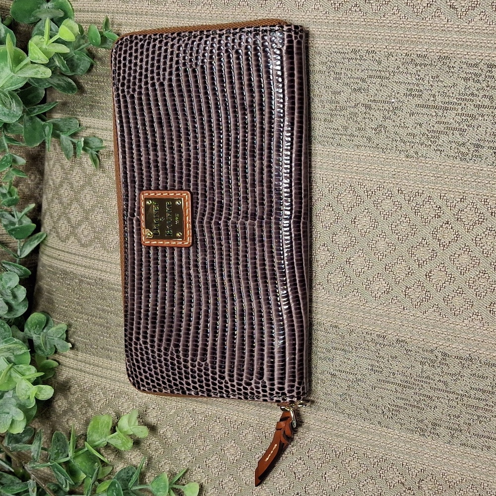 Dooney & Bourke Lizard Embossed  Continental Wallet